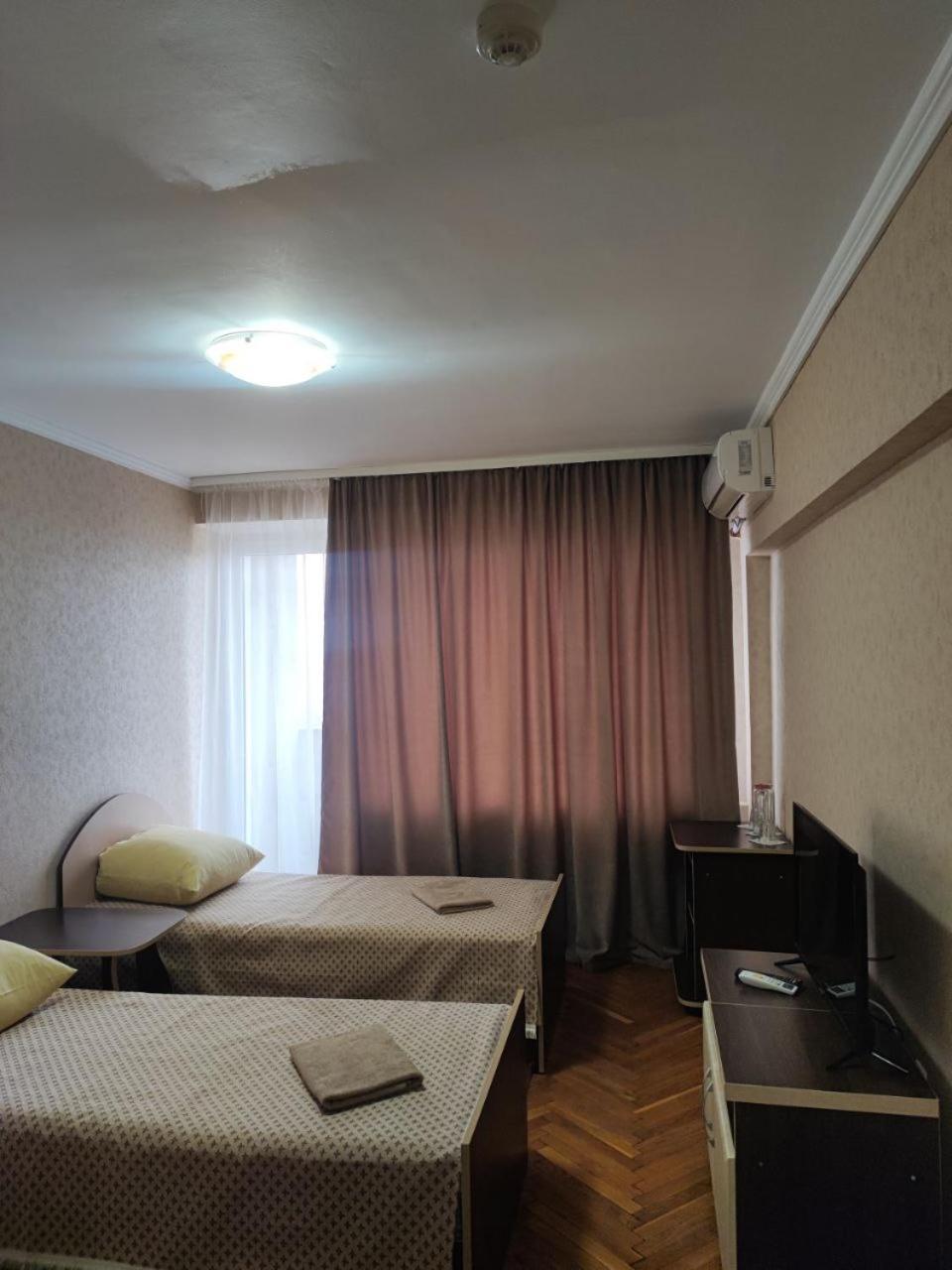 Hotel Prietenia Bender Exterior foto